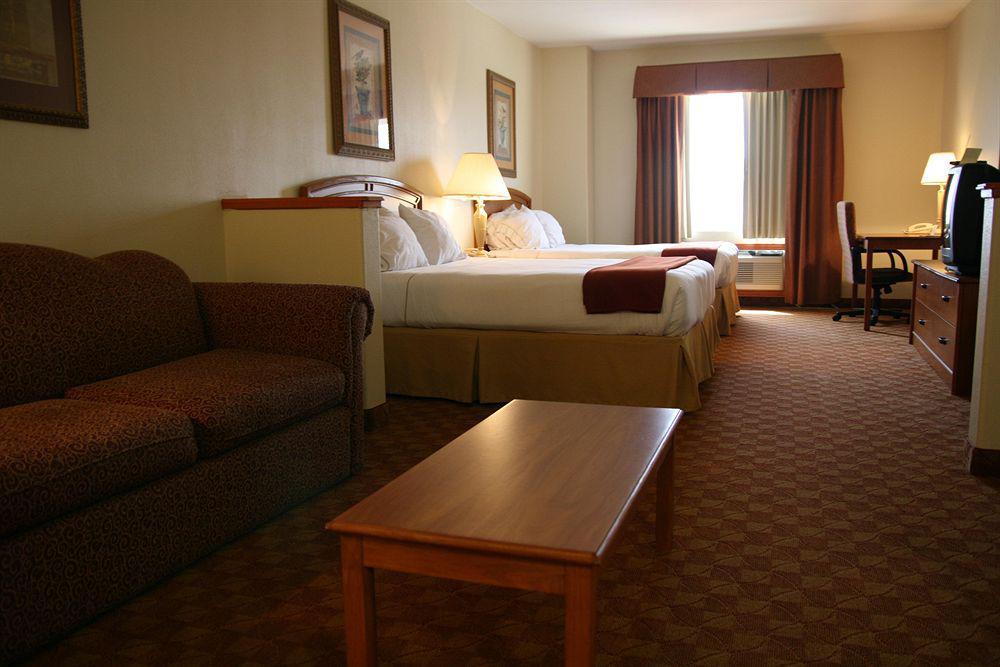 Holiday Inn Express Hotel And Suites Brownsville By Ihg Room photo