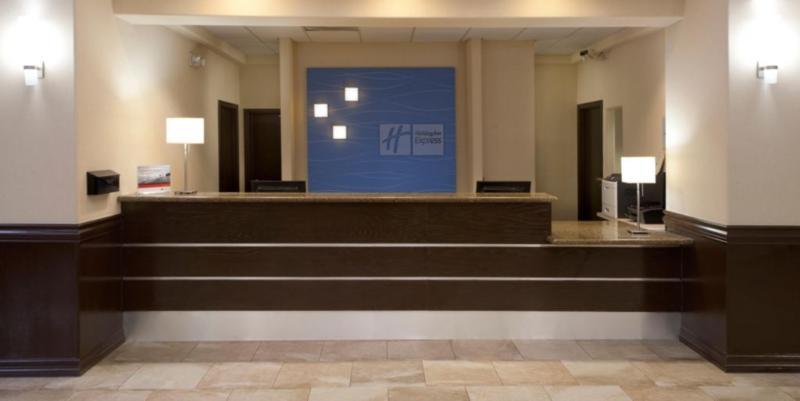 Holiday Inn Express Hotel And Suites Brownsville By Ihg Exterior photo