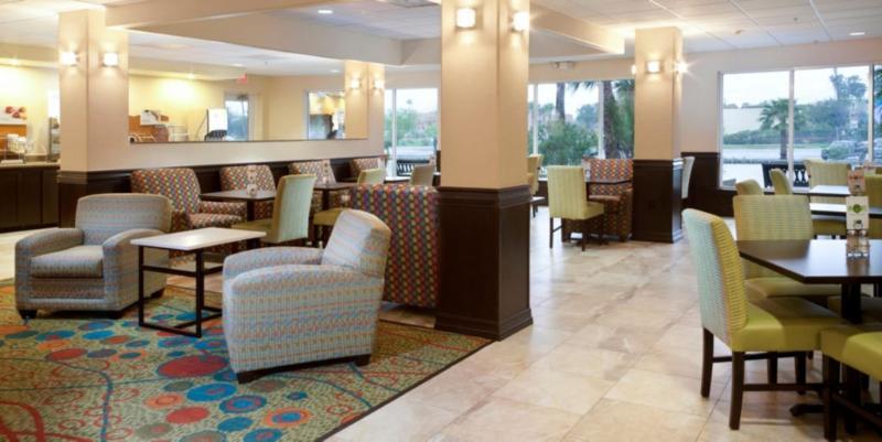 Holiday Inn Express Hotel And Suites Brownsville By Ihg Exterior photo