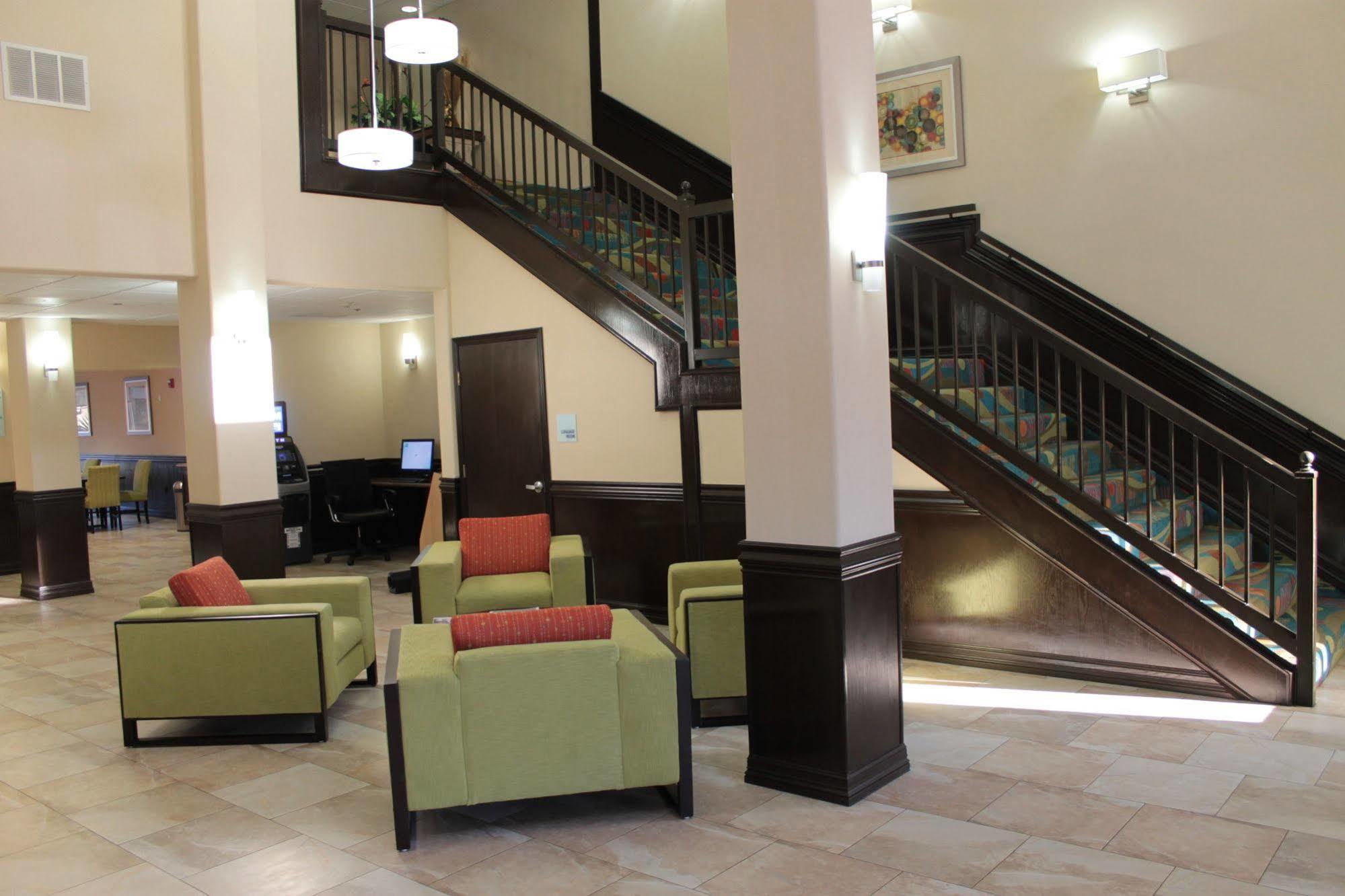 Holiday Inn Express Hotel And Suites Brownsville By Ihg Exterior photo