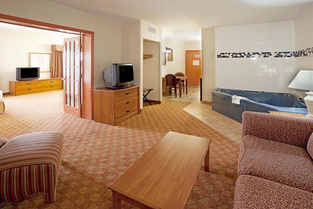 Holiday Inn Express Hotel And Suites Brownsville By Ihg Room photo
